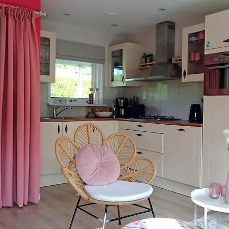 Delightful Tropical Retreat Close To The Sea * 瓦门赫伊曾